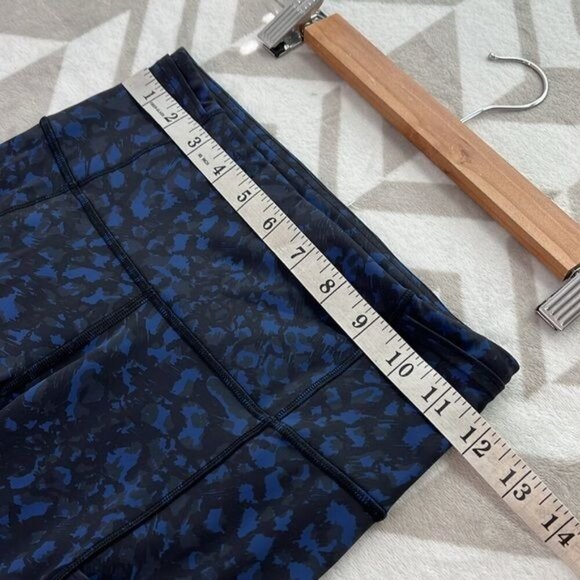 Lululemon Fast and Free Crop II 19" *Non-Reflective Camo Larkspur size 4 - Picture 8 of 10